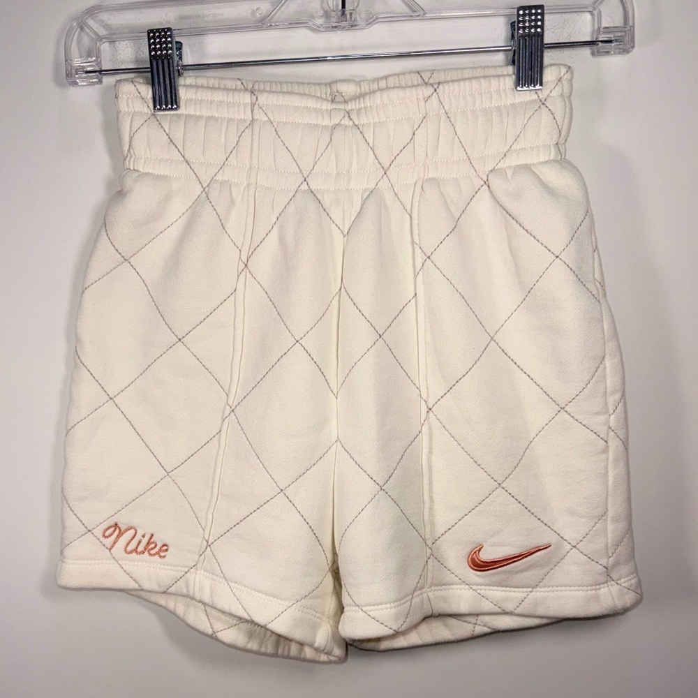 Nike Women's White/Cream Fleece Quilted Athletic Shorts Size XS